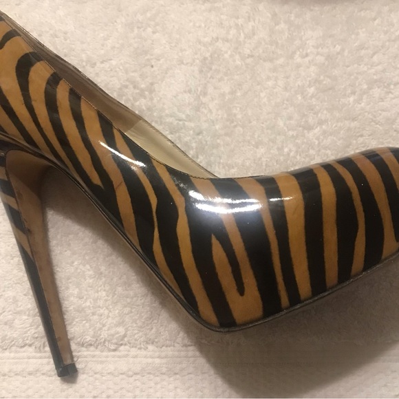 Brian Atwood Patent Leather striped high heels - Picture 6 of 16